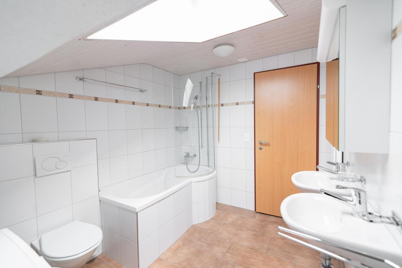 Aparthotel-Almgasthaus Gemsli - A Bisal Oesterreich Ueberm Schweizer Rheintal Sevelen Esterno foto